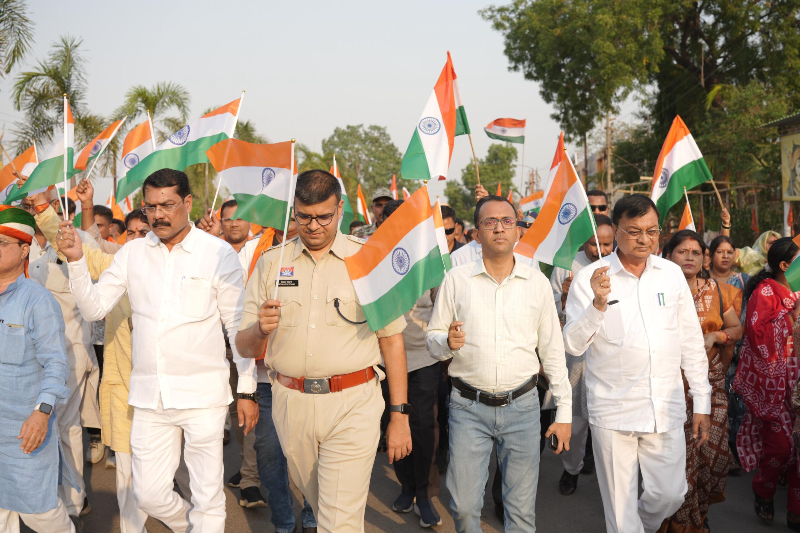 तिरंगा यात्रा के साथ ही शहरवासियों में दिखी देशप्रेम और एकता की झलक….